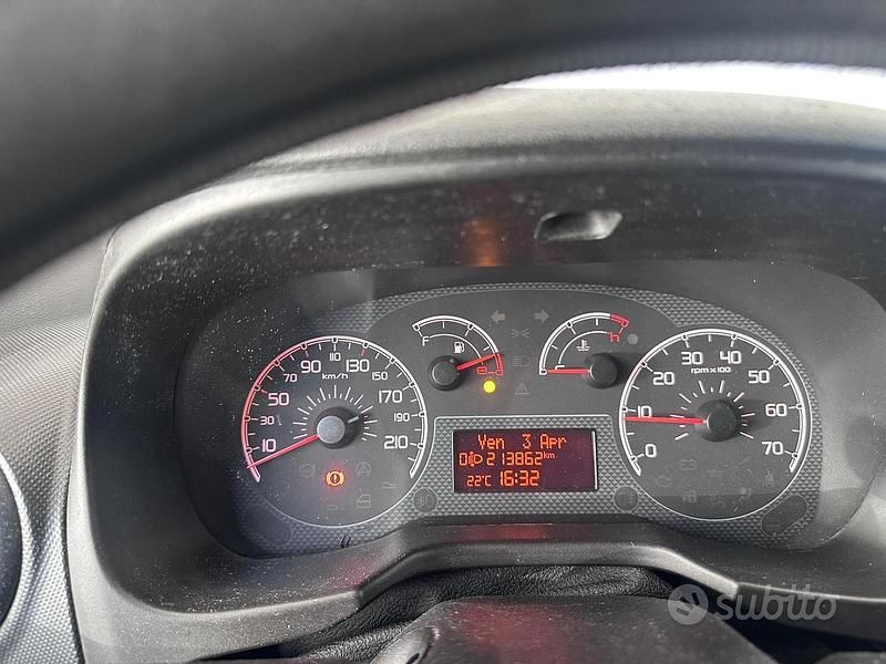 Usata Fiat Fiorino 75 CV (55 kW) 2014 Bianco Monovolume