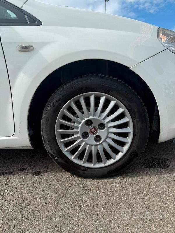 Usata Fiat Punto 75 CV (55 kW) 2009 Utilitaria