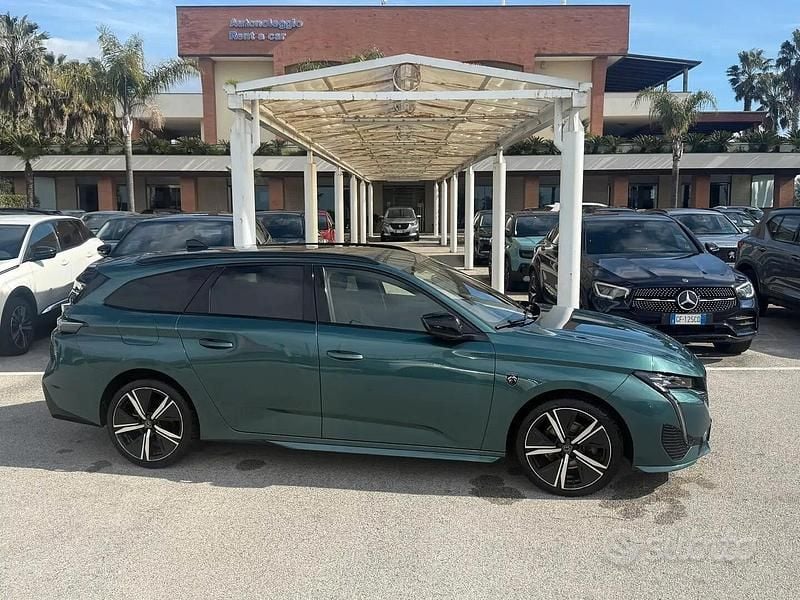 Usata Peugeot 308 GT 130 CV (95 kW) 2023 Verde Station wagon
