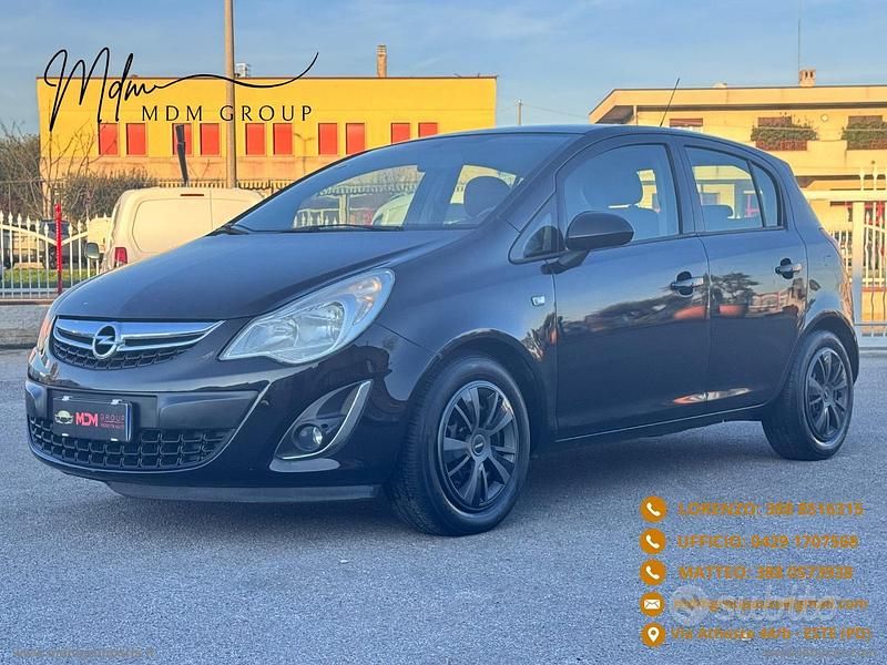 Nero Usata 2011 Opel Corsa Cosmo Tre volumi | 5500 € (Cara) - Immagine 1/4