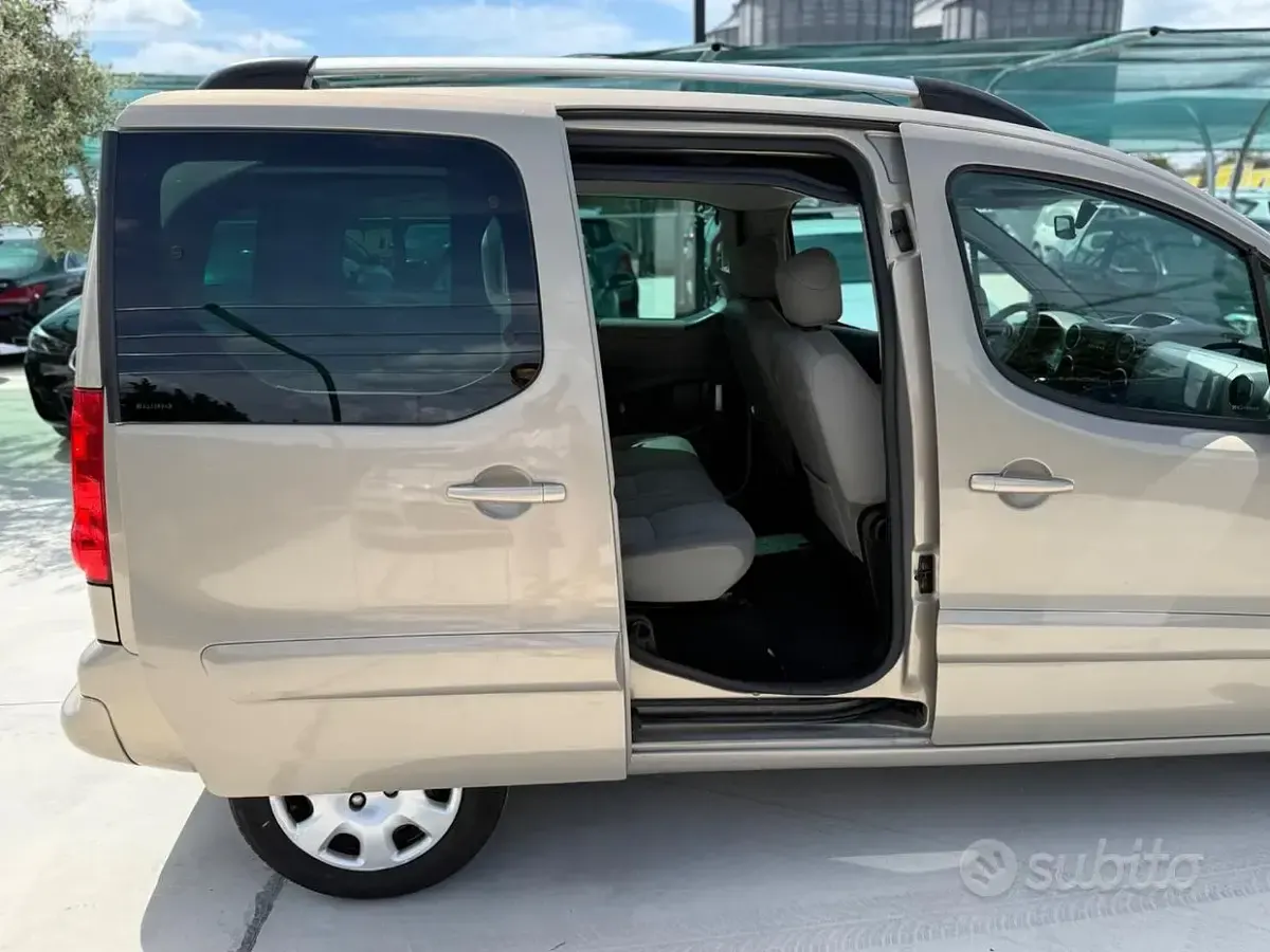 Begagnad Peugeot Partner Tepee Comfort 90 HK (66 kW) 2010 Beige Minibuss