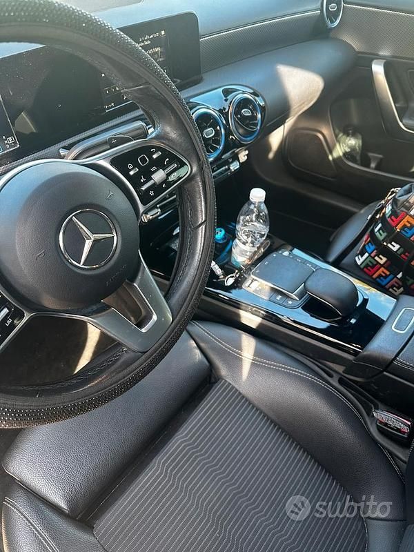 Occasion Mercedes A180 136 ch (100 kW) 2021 Gris Berline