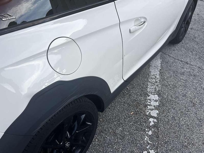 Usata Opel Adam Rocks Rocks 87 CV (63 kW) 2014 Bianco Utilitaria