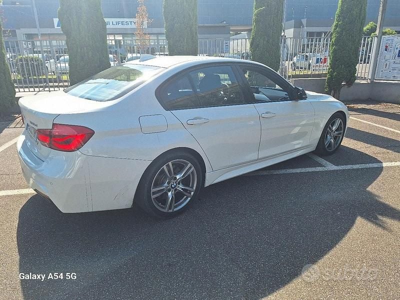 Usata BMW 330 M Sport 258 CV (189 kW) 2017 Bianco Berlina
