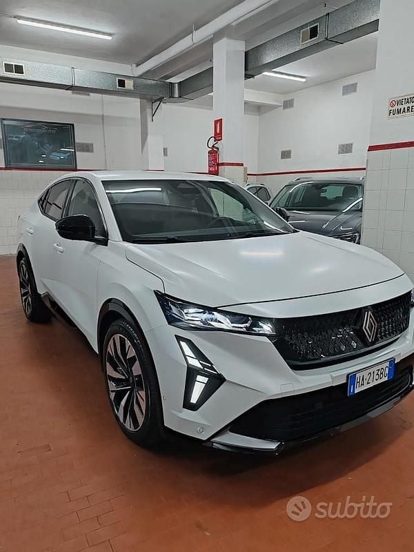Usata Renault Rafale Techno 200 CV (147 kW) 2025 Bianco SUV