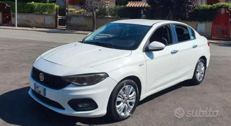 Bianco Usata 2016 Fiat Tipo Tre volumi | 7000 € (Super prezzo) - Immagine 1/4
