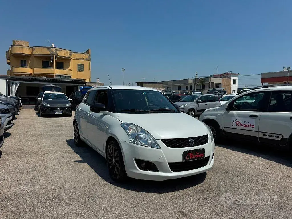 Usata Suzuki Swift 75 CV (55 kW) 2012 Bianco Utilitaria