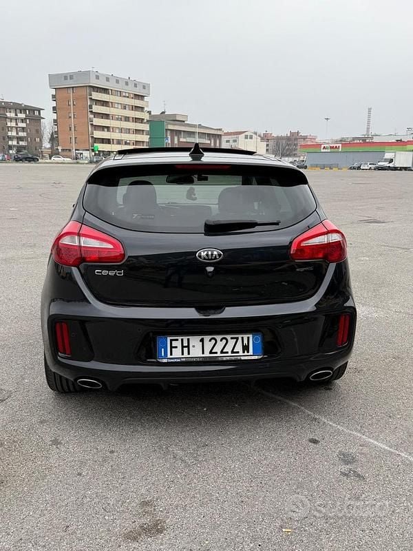 Usata Kia Ceed GT GT-Line 136 CV (100 kW) 2017 Nero Berlina