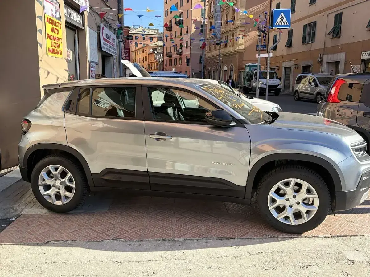 Usata Jeep Avenger Altitude 101 CV (74 kW) 2023 Nero SUV