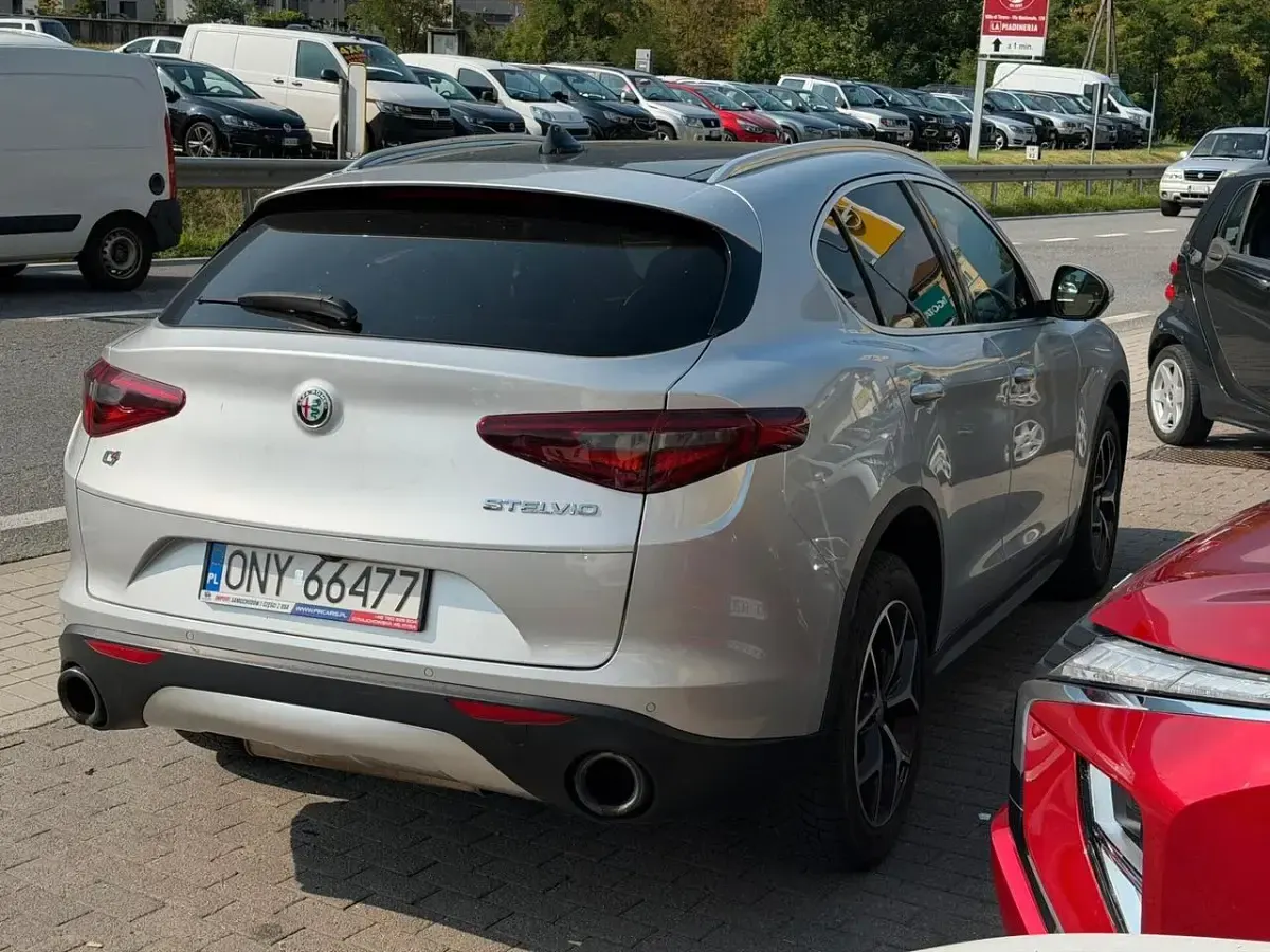 Usata Alfa Romeo Stelvio 280 CV (205 kW) 2018 Argento SUV