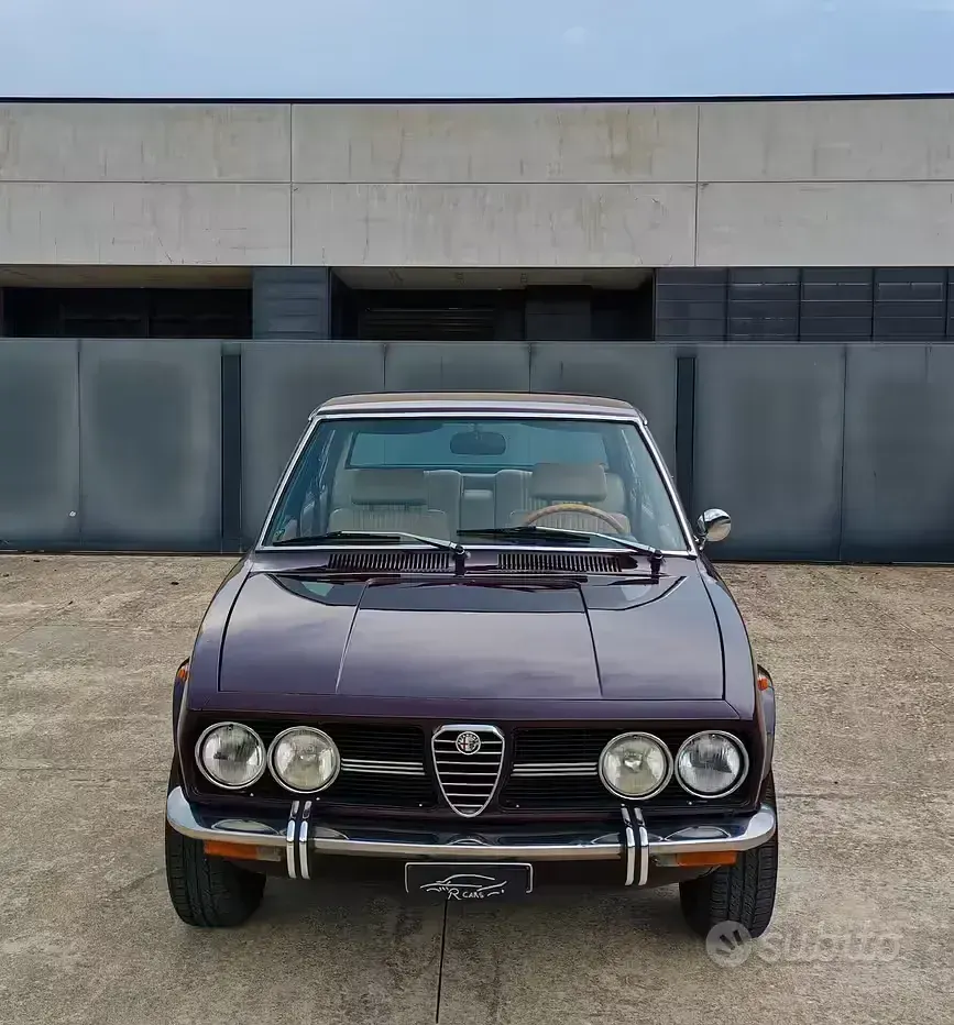 Usata Alfa Romeo Alfetta 122 CV (89 kW) 1970 Rosso Berlina