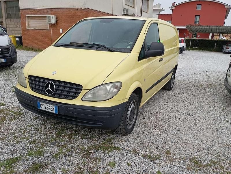 Usata Mercedes Vito 109 CV (80 kW) 2007 Giallo Furgone