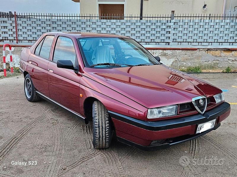Usata Alfa Romeo 155 90 CV (66 kW) 1995 Berlina