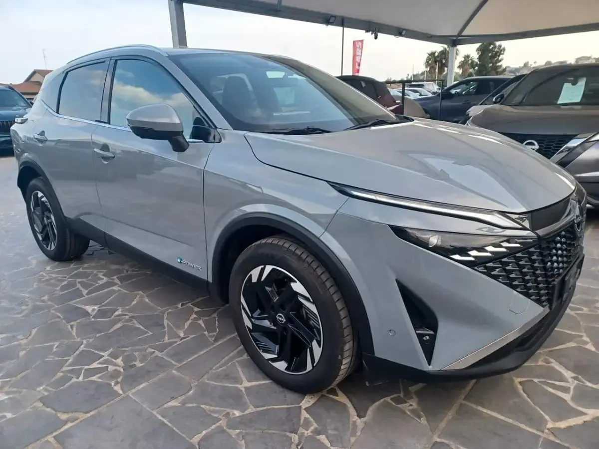 Usata Nissan Qashqai N-Connecta 190 CV (139 kW) 2025 Grigio SUV