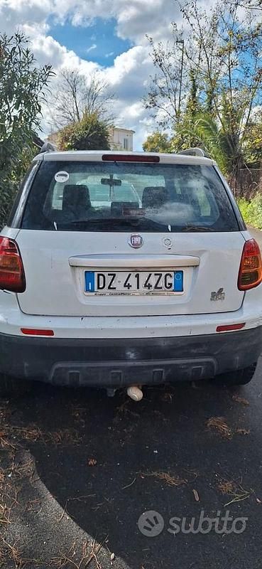 Usata Fiat Sedici 135 CV (99 kW) 2010 Bianco SUV