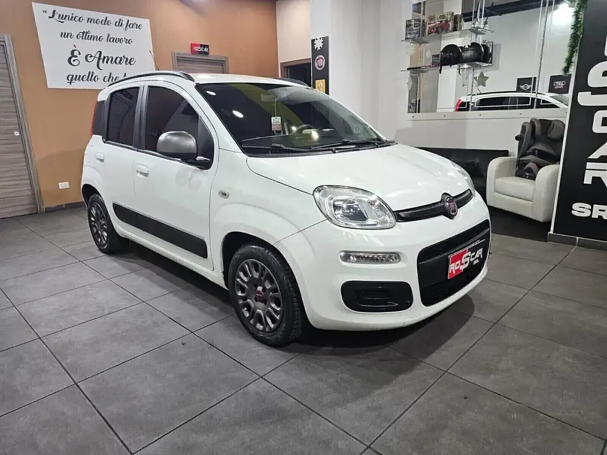 Usata Fiat Panda Lounge 75 CV (55 kW) 2015 Bianco Utilitaria