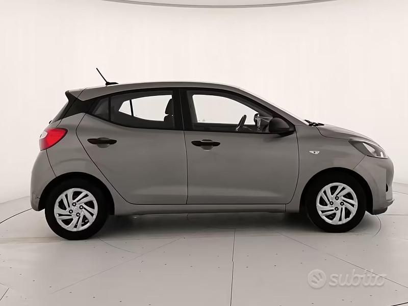Usata Hyundai i10 Prime 72 CV (52 kW) 2022 Grigio Utilitaria