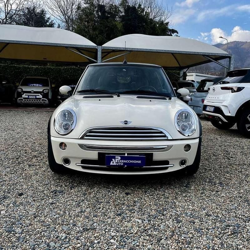 Usata Mini Cooper Cabriolet 116 CV (85 kW) 2007 Bianco Cabrio