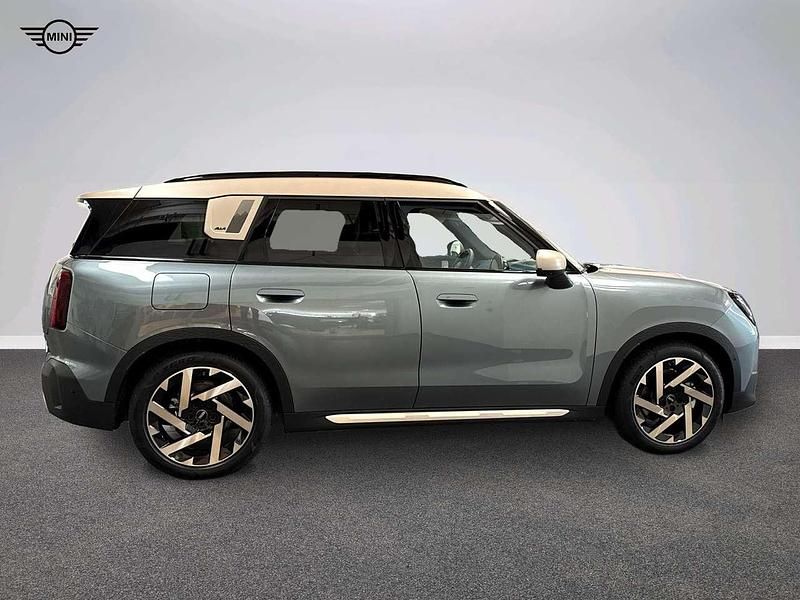 Nuova Mini Countryman Favoured 225 kW (306 CV) 2025 Verde SUV
