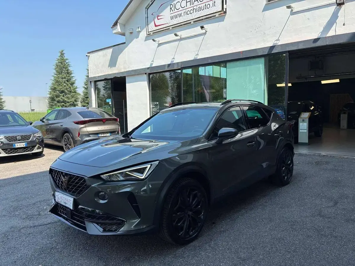 Usata Cupra Formentor 310 CV (228 kW) 2023 Grigio cliff SUV