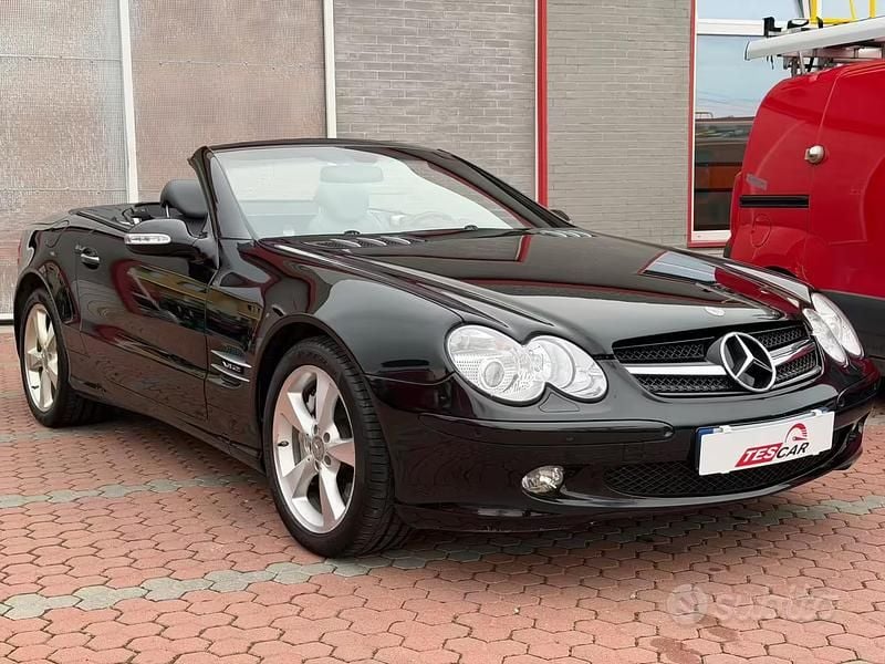 Usata Mercedes SL500 500 CV (367 kW) 2003 Nero Cabrio