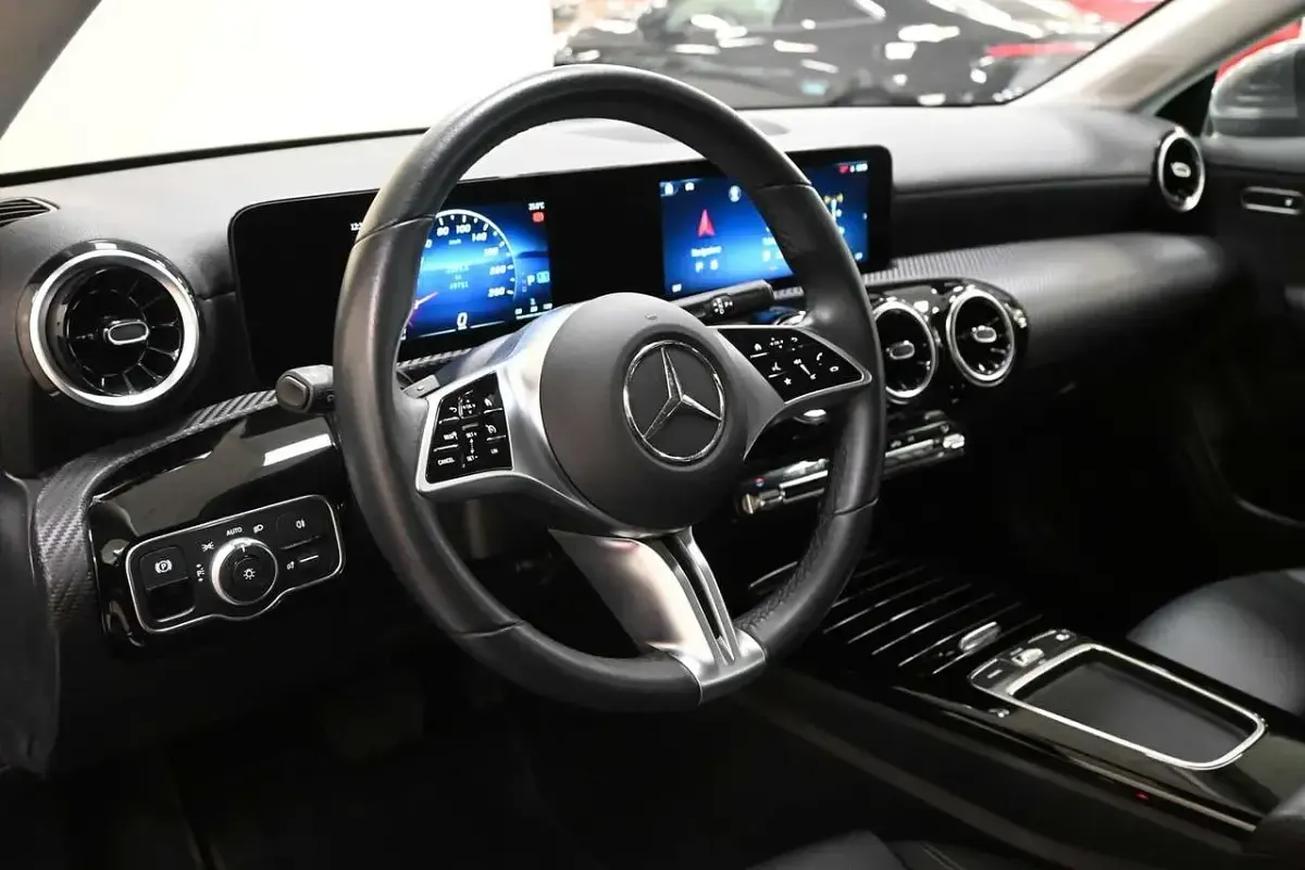 Usata Mercedes CLA180 Shooting Brake Advanced 116 CV (85 kW) 2025 Grigio Station wagon
