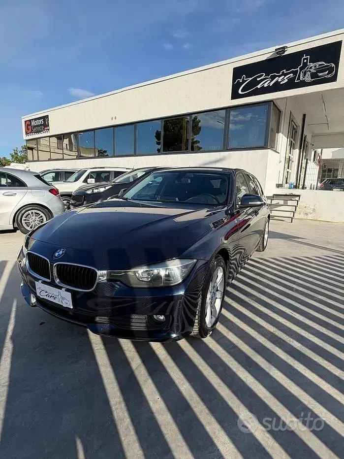 Usata BMW 320 Sport Line 184 CV (135 kW) 2013 Blu Station wagon
