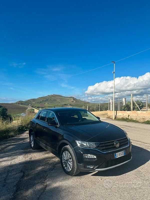 Usata VW T-Roc 150 CV (110 kW) 2021 Nero SUV