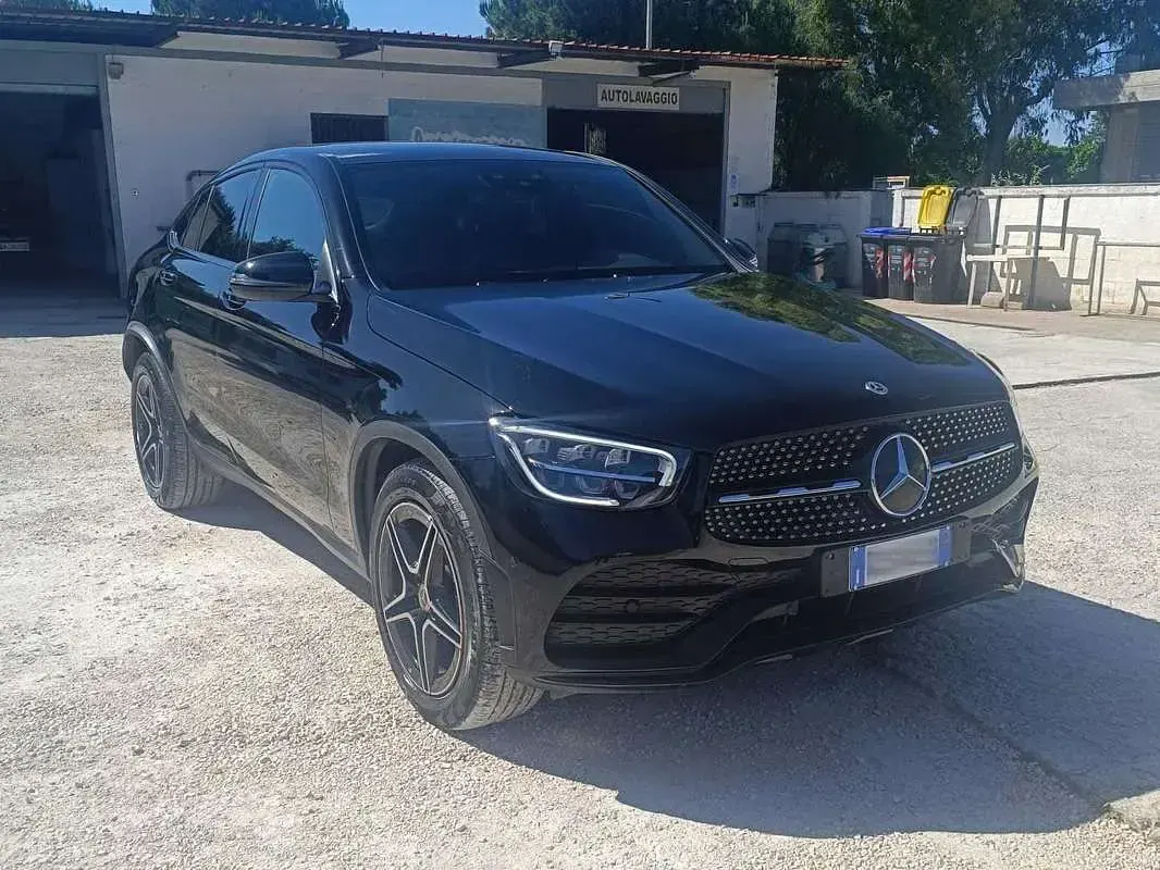 Usado Mercedes GLC220 AMG line 194 CV (142 kW) 2021 Negro Coupe