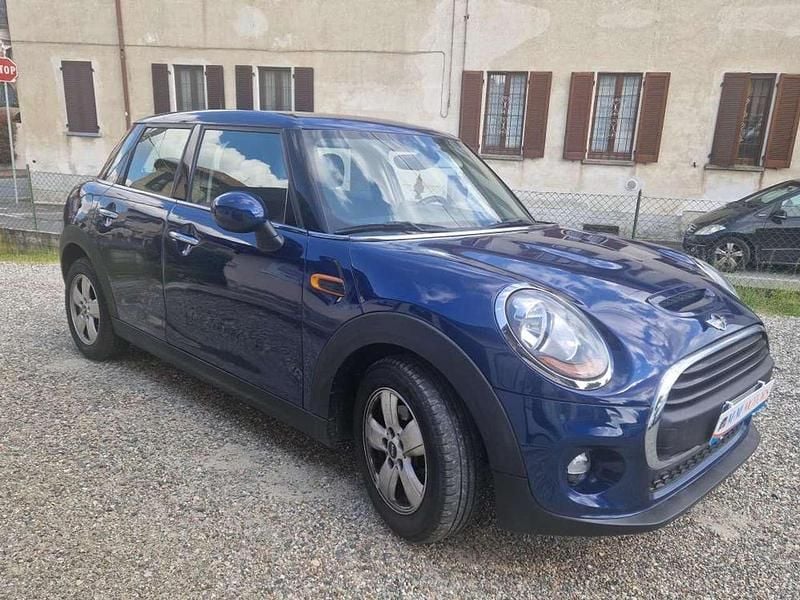 Usata Mini ONE 102 CV (75 kW) 2015 Blu/azzurro Utilitaria