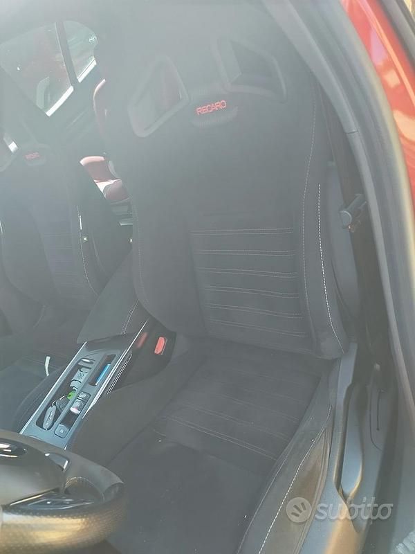 Rosso Usata 2023 Renault Mégane IV Trophy Berlina | 36.000 € (Molto cara) - Immagine 1/4