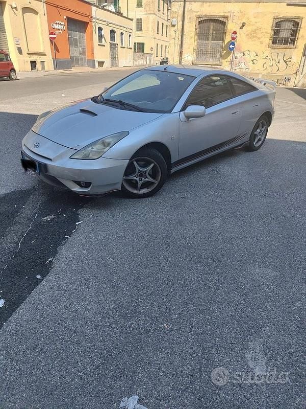 Grigio Usata 2004 Toyota Celica Coupé | 3850 € (Buon prezzo) - Immagine 1/4