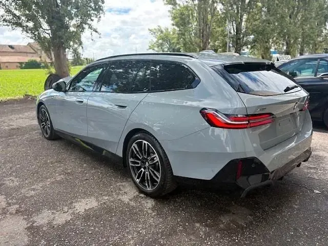 Usata BMW 520 M Sport 197 CV (144 kW) 2025 Grigio Station wagon