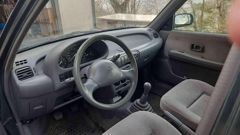 Usata Nissan Micra 75 CV (55 kW) 1994 Verde Berlina