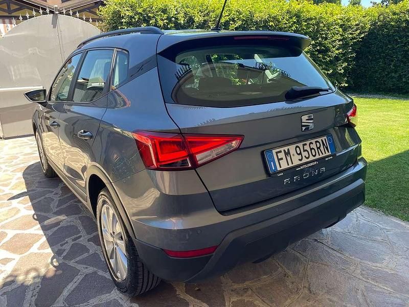 Usata Seat Arona Style 95 CV (69 kW) 2017 Grigio SUV