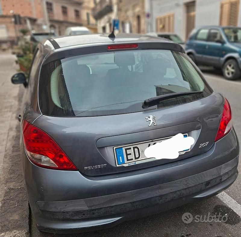 Usata Peugeot 207 75 CV (55 kW) 2010 Grigio Berlina
