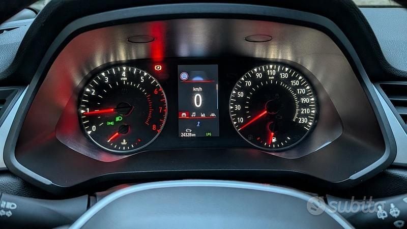 Blu Usata 2023 Renault Captur Equilibre SUV | 18.500 € - Immagine 1/4