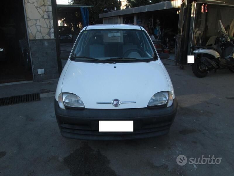 Bianco Usata 2009 Fiat 600 Tre volumi | 1999 € (Cara) - Immagine 1/4