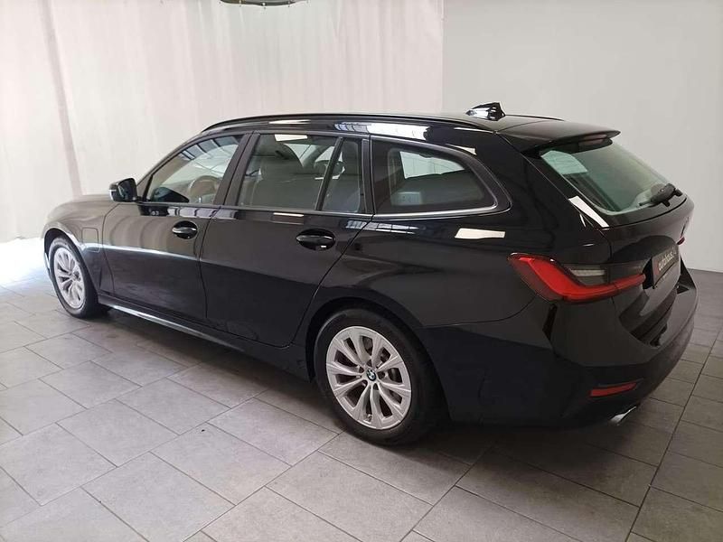 Usata BMW 330e Advantage 252 CV (185 kW) 2021 Nero Station wagon