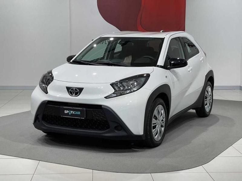 Usata Toyota Aygo X Active 72 CV (52 kW) 2022 Bianco SUV