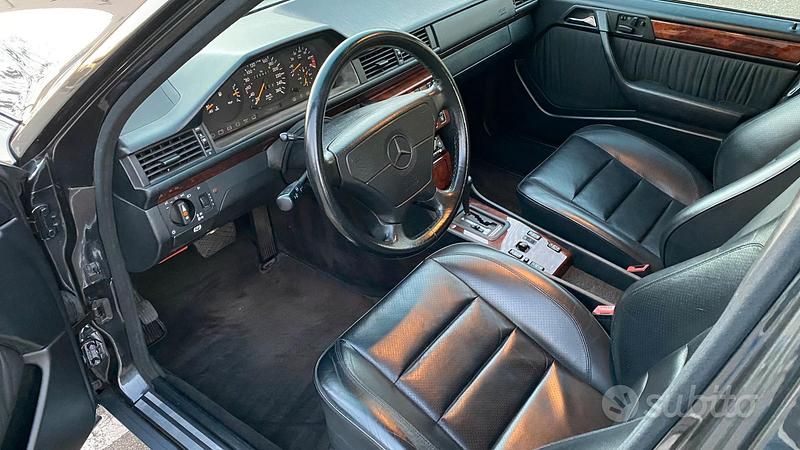 Usata Mercedes E500 1993 Nero Berlina
