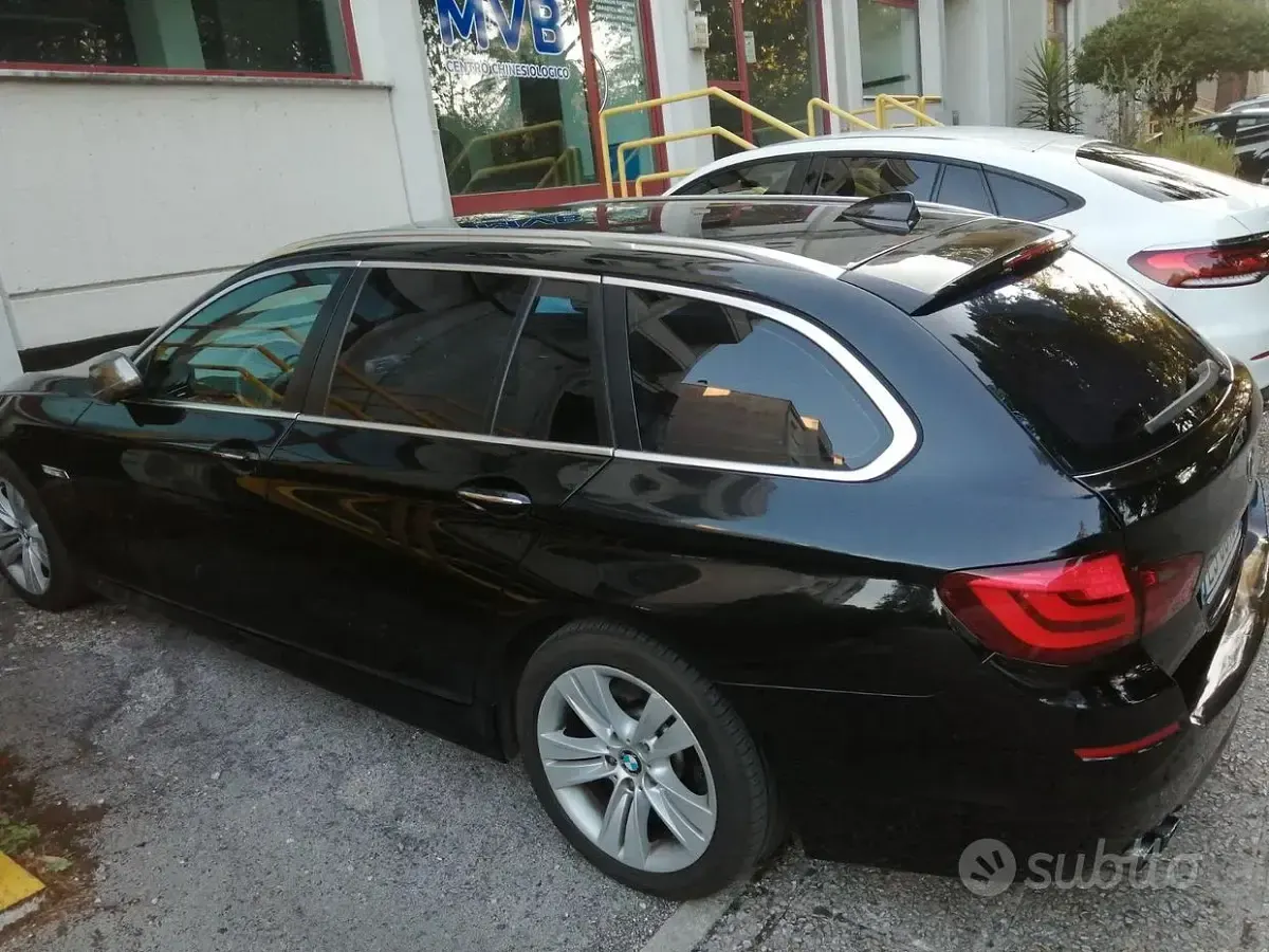 Usata BMW 525 218 CV (160 kW) 2011 Nero Berlina