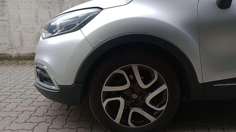 Usata Renault Captur 90 CV (66 kW) 2014 Argento SUV