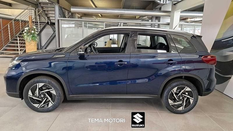 Usata Suzuki Vitara 129 CV (94 kW) 2024 Blu capri/tetto nero SUV