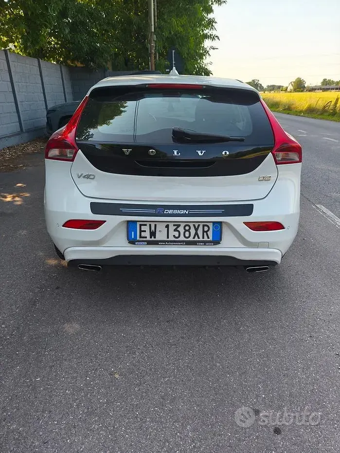 Usata Volvo V40 115 CV (84 kW) 2014 Berlina