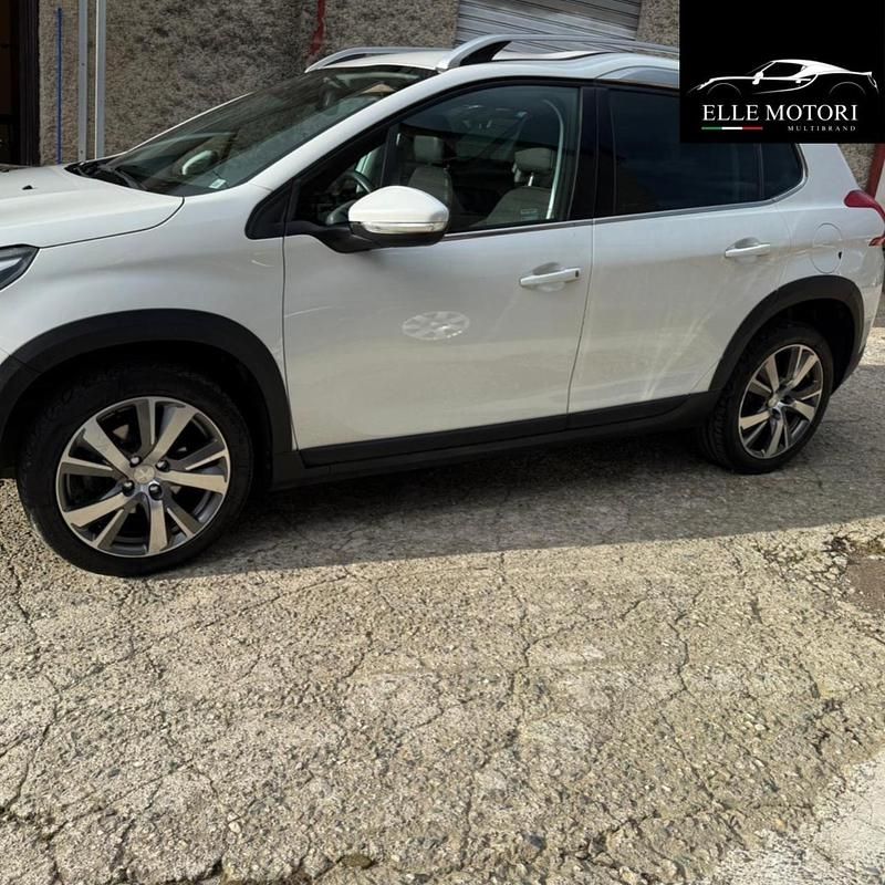 Usata Peugeot 2008 S 101 CV (74 kW) 2019 Bianco SUV