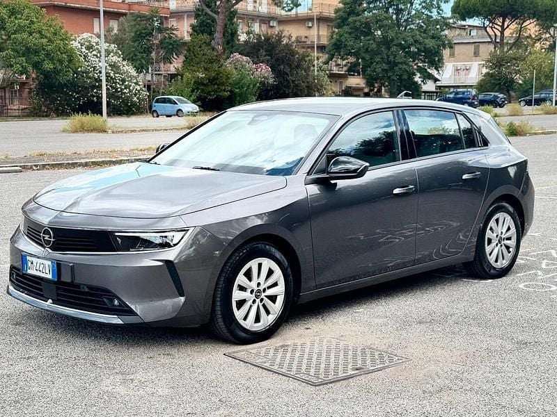 Usata Opel Astra Edition 110 CV (80 kW) 2023 Grigio Berlina