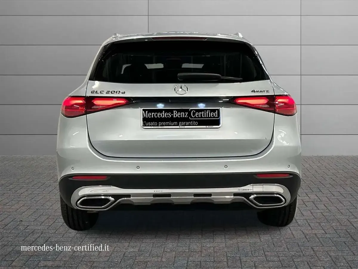 Usata Mercedes GLC200 Advanced 163 CV (119 kW) 2025 Argento hightech SUV