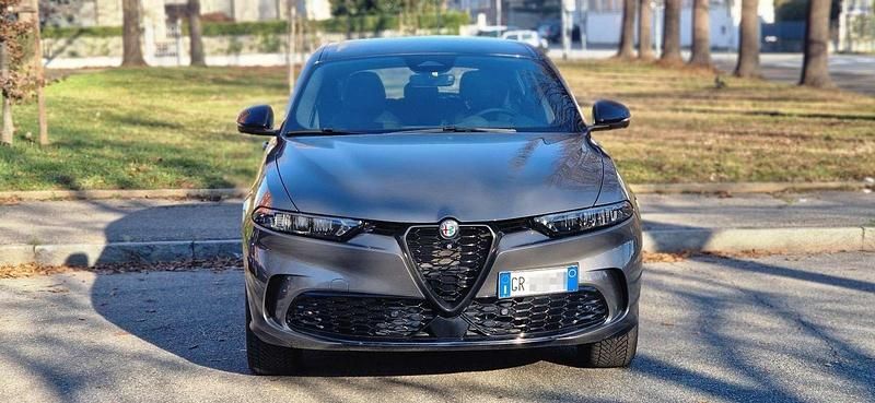 Usata Alfa Romeo Tonale Sprint 131 CV (96 kW) 2023 Grigio SUV