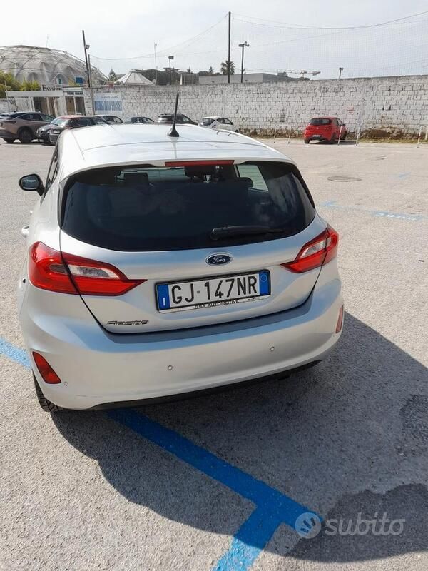 Usata Ford Fiesta Active 86 CV (63 kW) 2018 Grigio Utilitaria